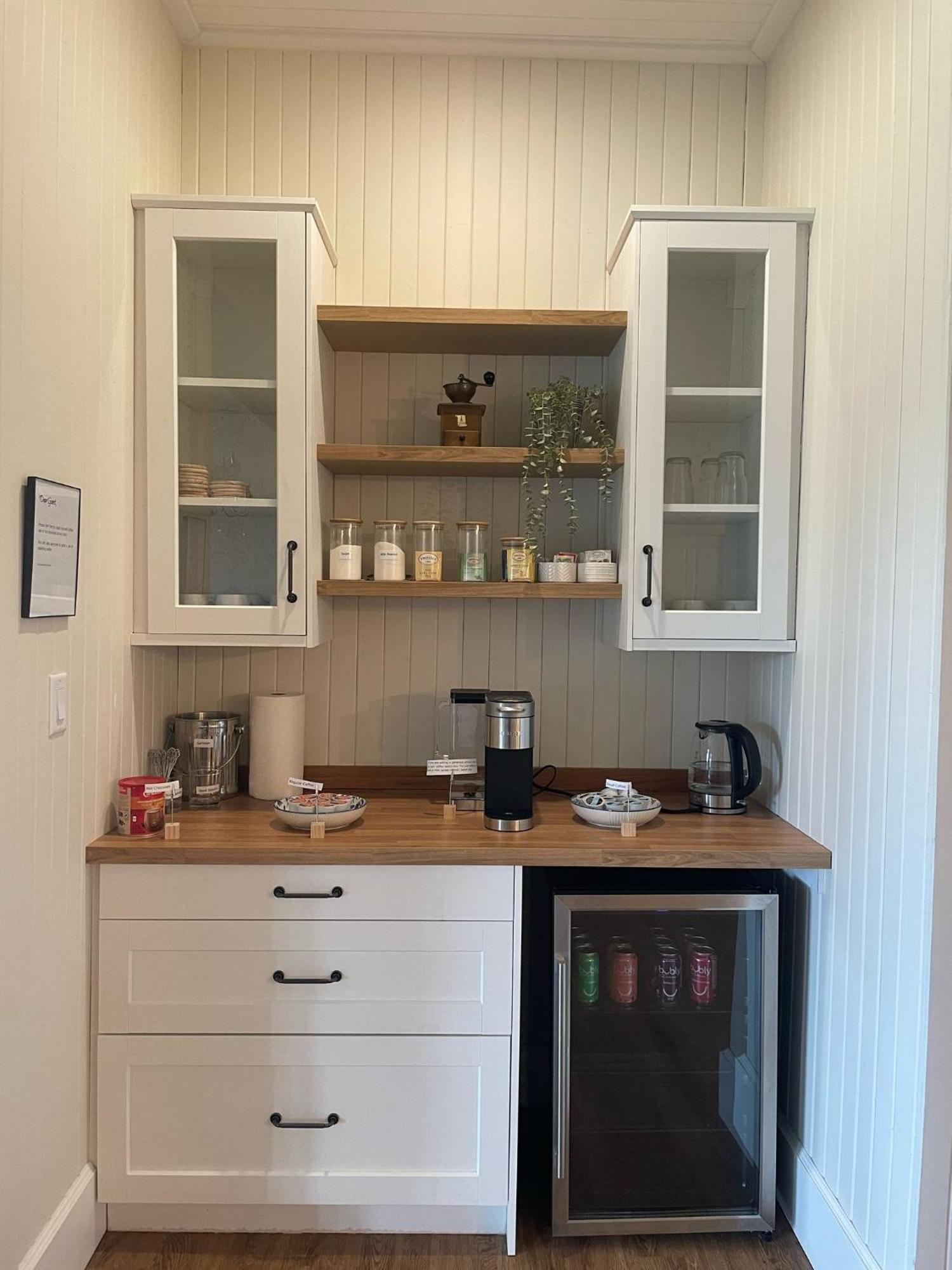 Woodside Farm Country Inn Sooke Εξωτερικό φωτογραφία